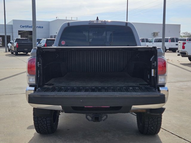 Used 2020 Toyota Tacoma TRD Off-Road image 6