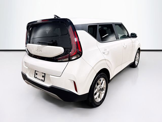 Used 2023 Kia Soul LX w/ LX Technology Package image 7