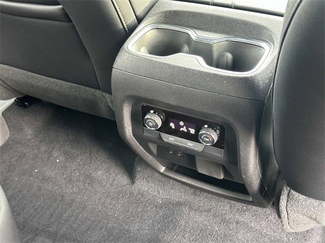 Used 2025 Chevrolet Traverse LT w/ Enhanced Driving Package image 13