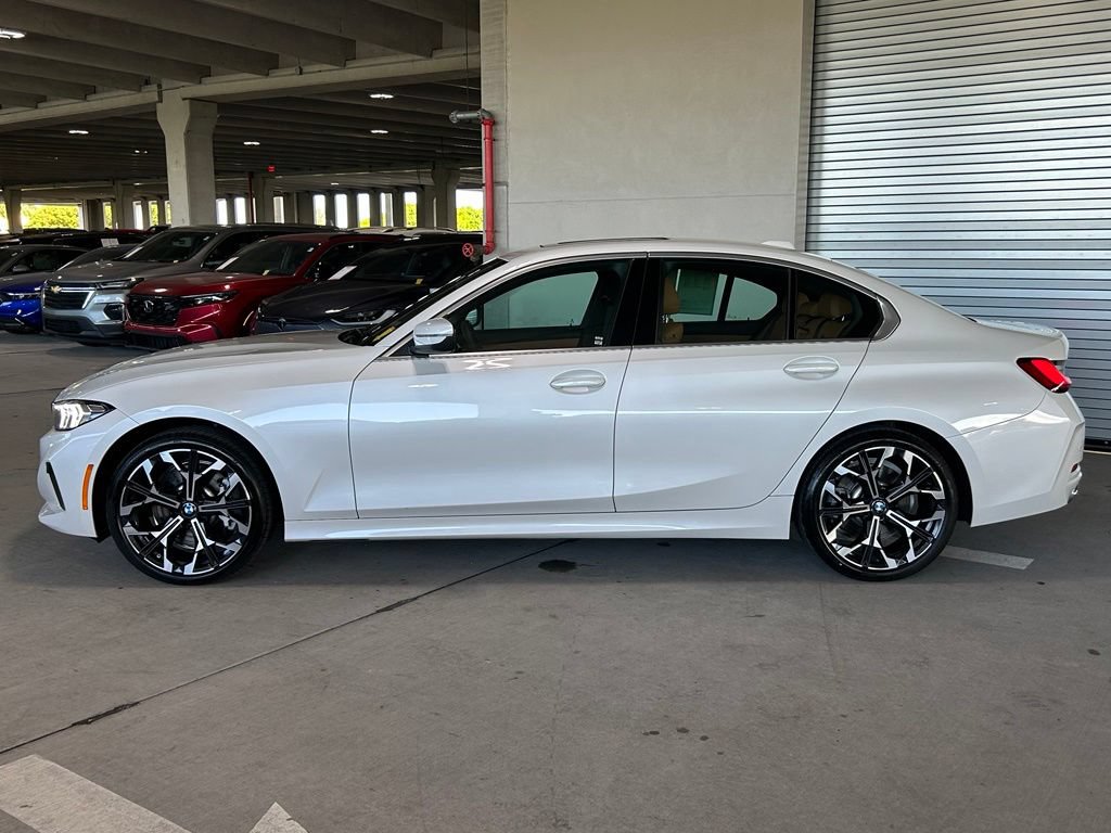Used 2026 BMW 330i Sedan RWD image 2