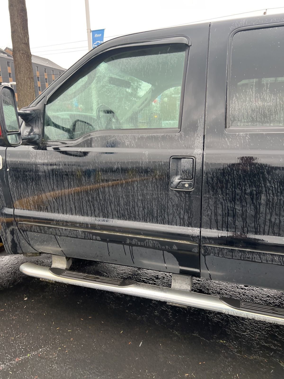 Used 2003 Ford F250 XLT image 2