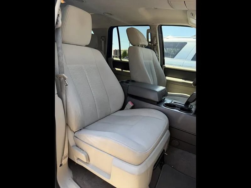 Used 2011 Ford Expedition EL XLT RWD image 25
