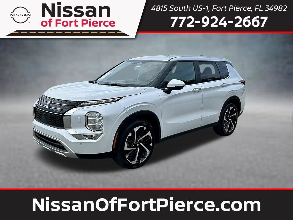 Used 2024 Mitsubishi Outlander SE AWD/4WD image 1