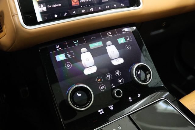 Used 2018 Land Rover Range Rover Velar R-Dynamic HSE AWD/4WD image 25