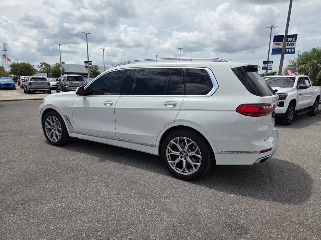 Used 2021 BMW X7 xDrive40i AWD/4WD image 11