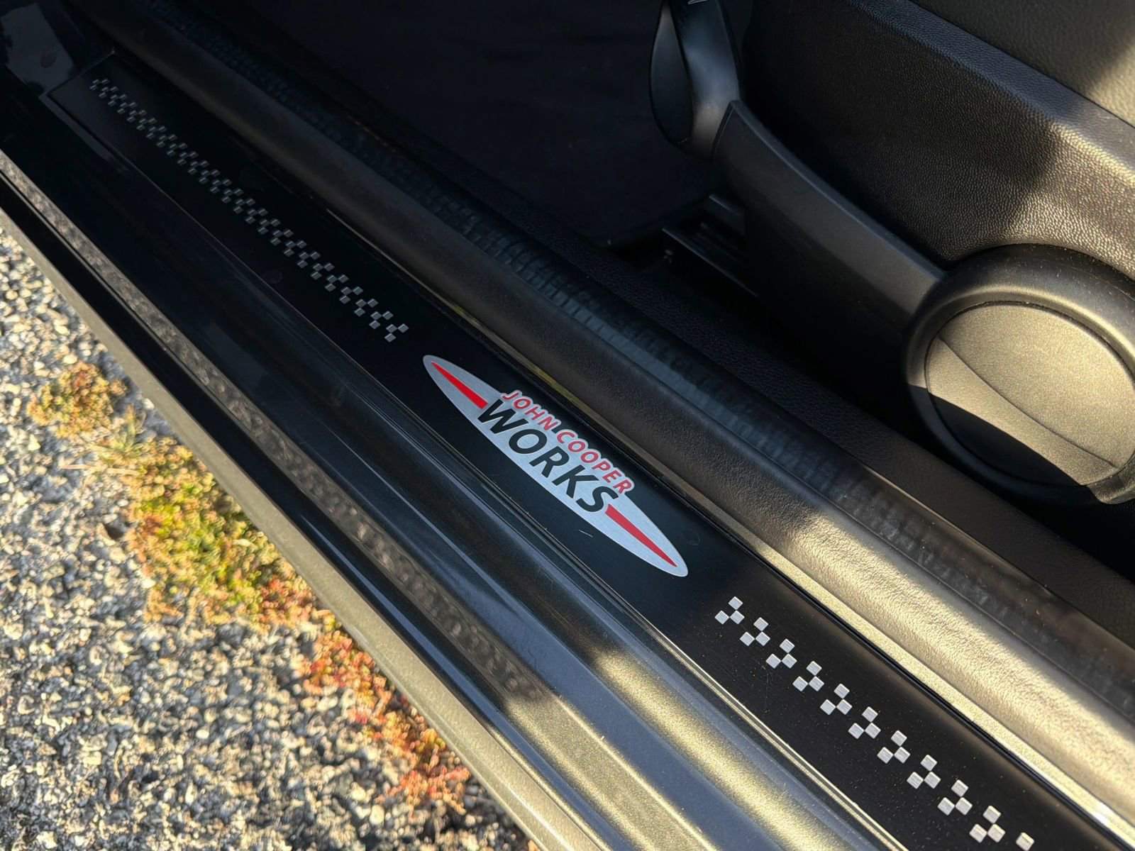 Used 2013 MINI Cooper Roadster S FWD image 12