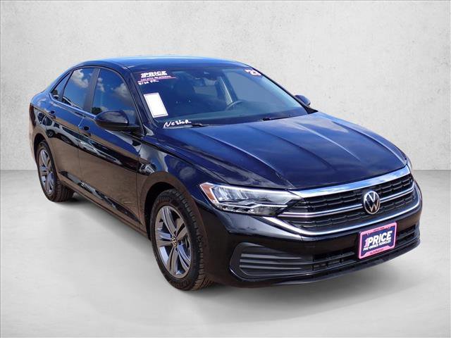 Used 2023 Volkswagen Jetta SE w/ Panoramic Sunroof Package FWD image 6