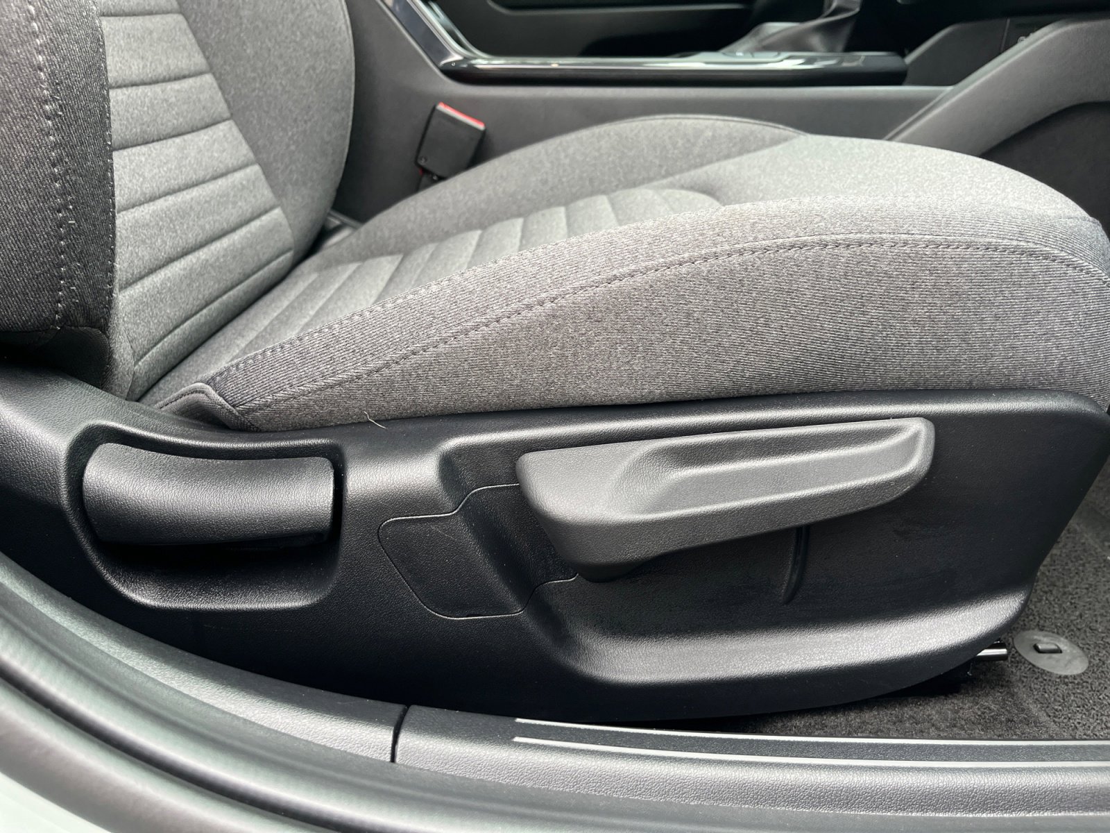 Used 2025 Kia K4 EX image 27