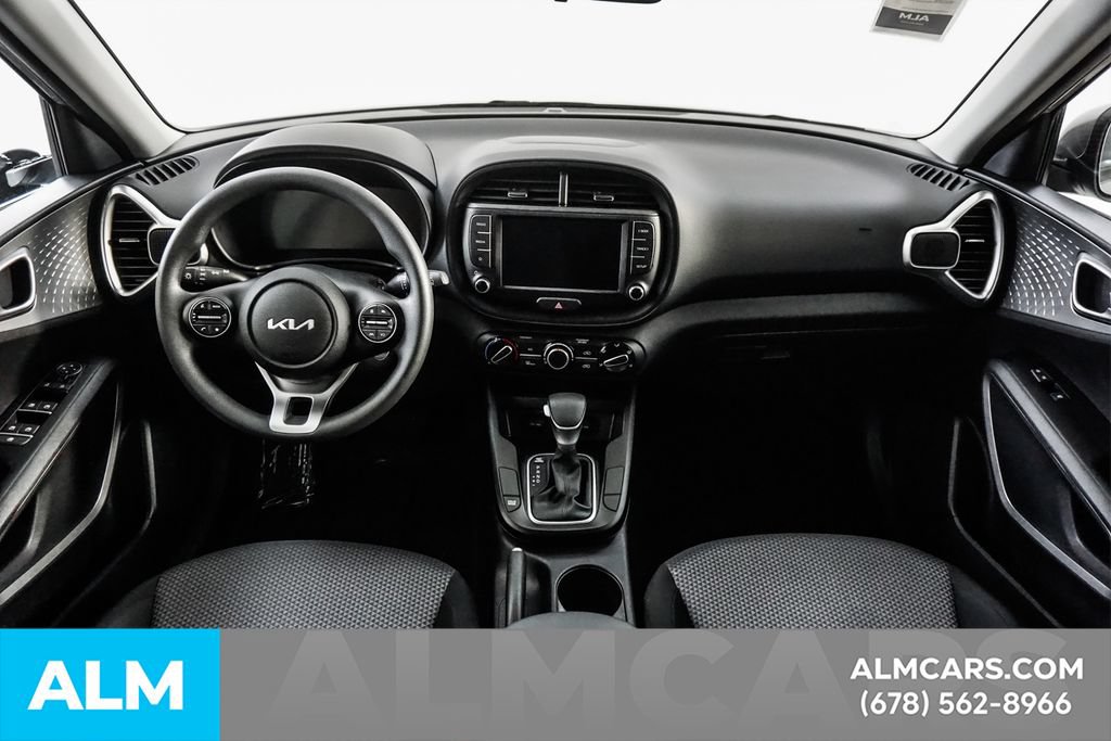 Used 2025 Kia Soul LX FWD image 23