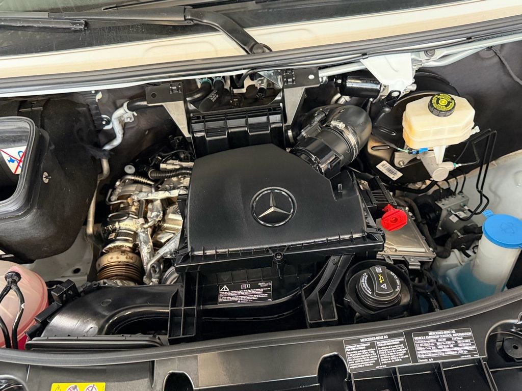Used 2024 Mercedes-Benz Sprinter 2500 image 28