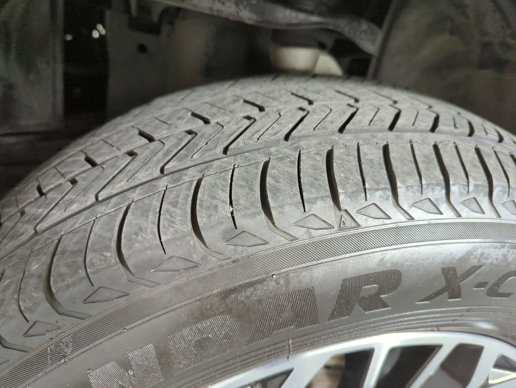 Used 2025 Nissan Armada SL w/ Captain's Chari Seat Package image 22