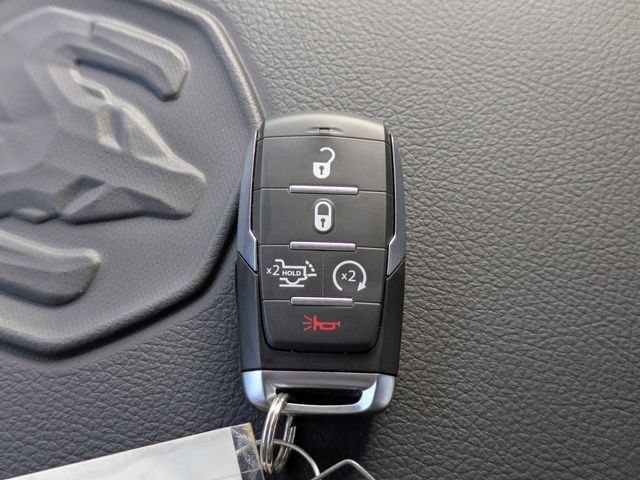 Used 2025 RAM 2500 Laramie RWD image 32