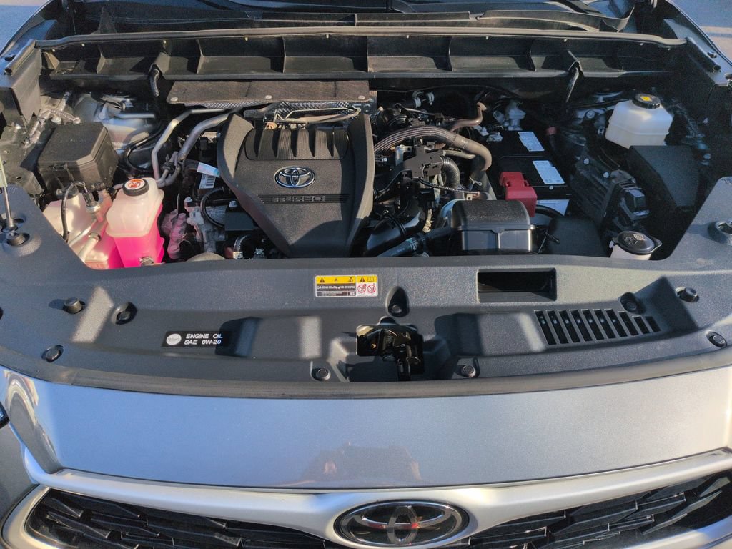 Certified 2025 Toyota Highlander XLE AWD/4WD image 22