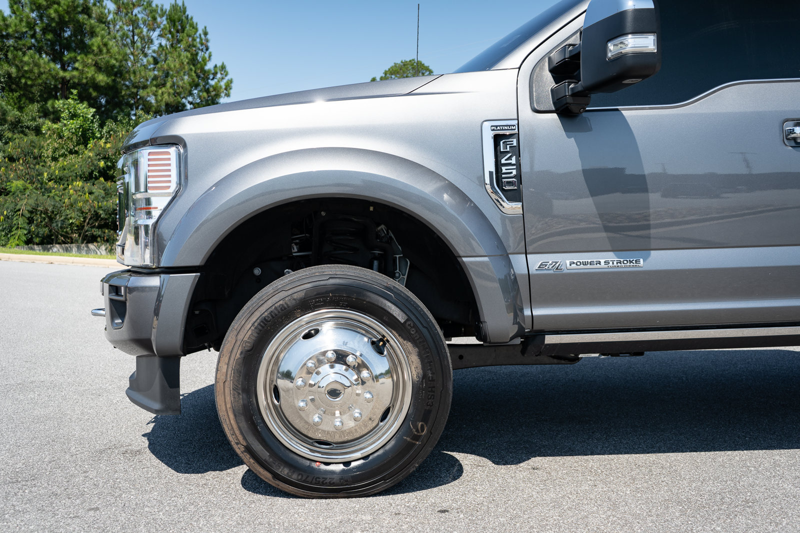 Used 2022 Ford F450 Platinum w/ FX4 Off-Road Package AWD/4WD image 11