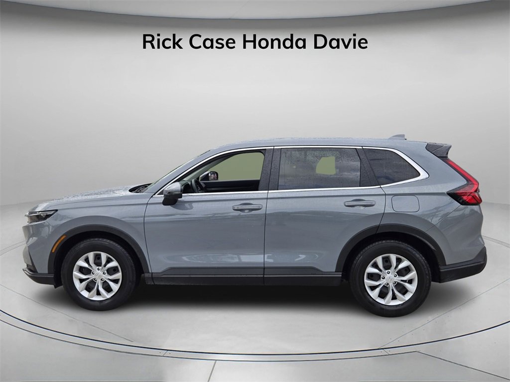 Used 2025 Honda CR-V LX image 4