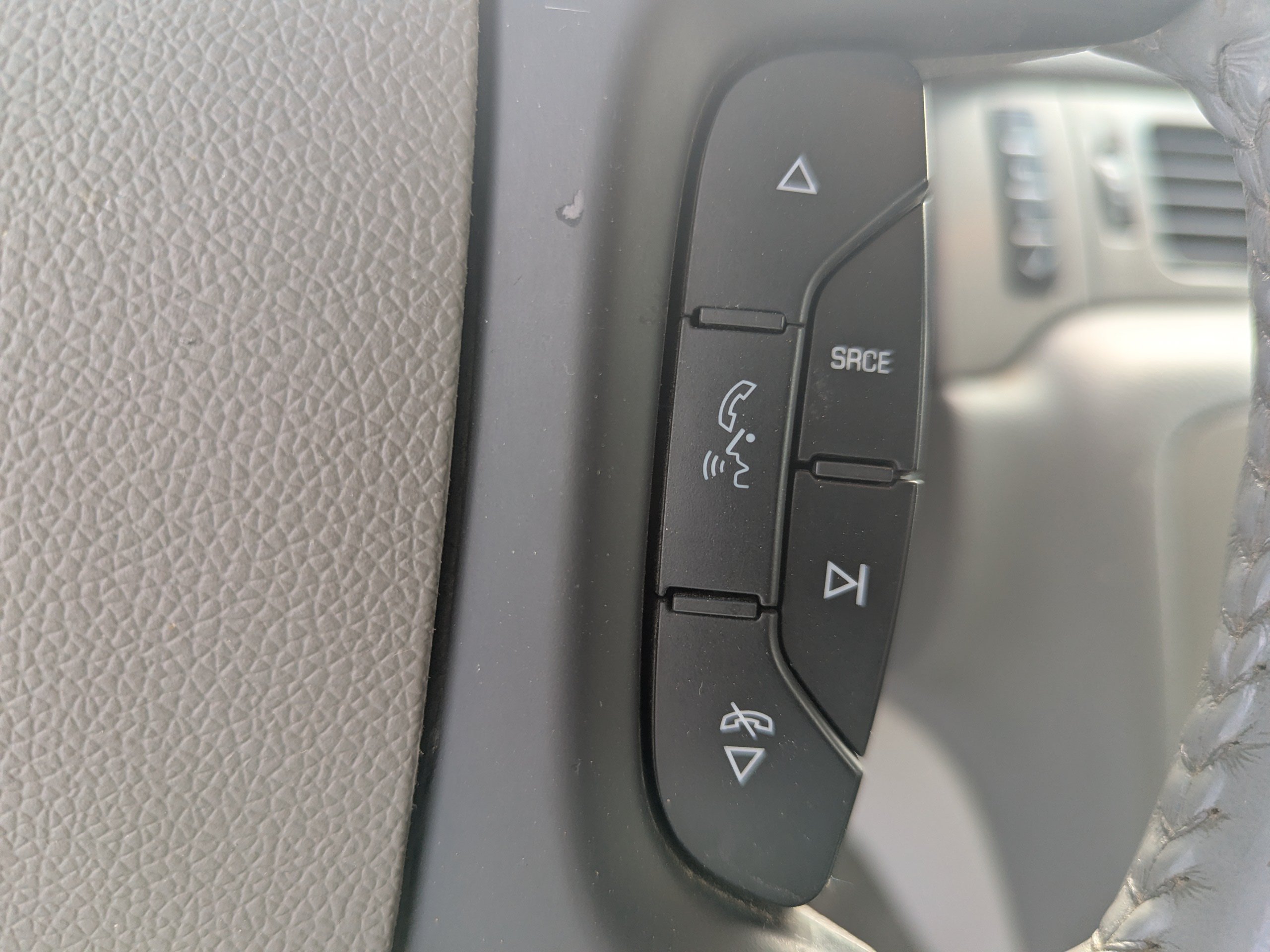 Used 2009 Chevrolet Suburban 2500 LS w/ Skid Plate Package AWD/4WD image 16