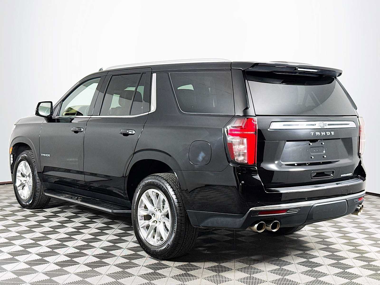 Used 2023 Chevrolet Tahoe Premier AWD/4WD image 7