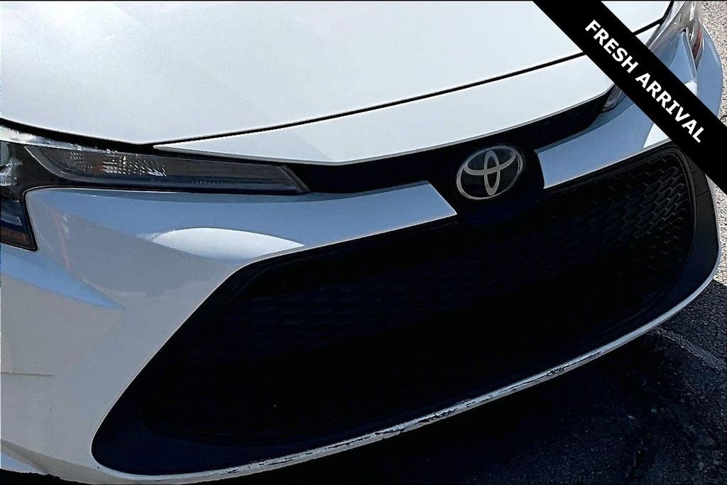 Used 2020 Toyota Corolla LE FWD image 31