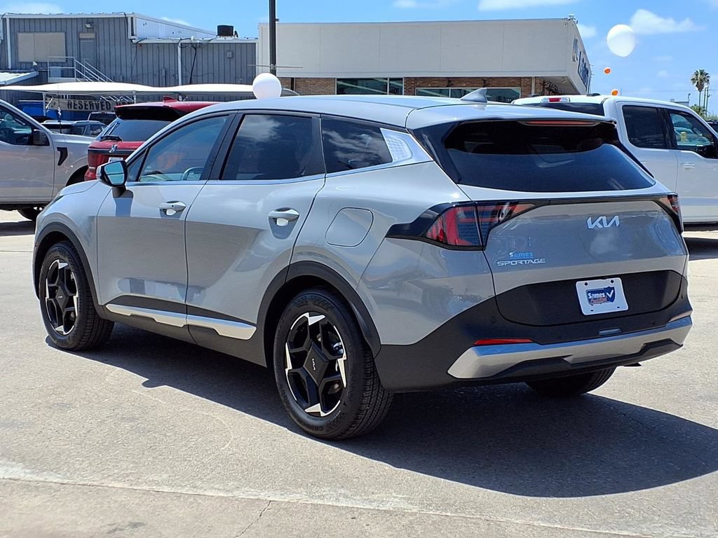Certified 2026 Kia Sportage EX FWD image 5