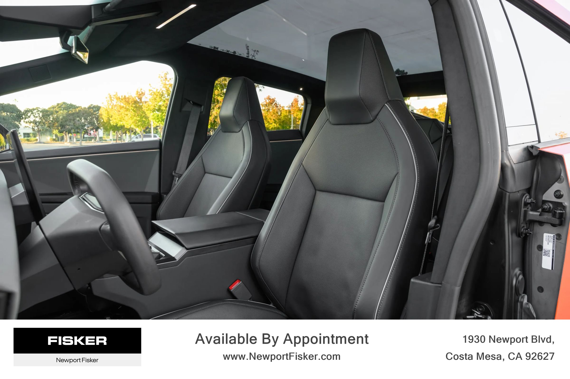 Used 2024 Tesla Cybertruck AWD Crew Cab image 14