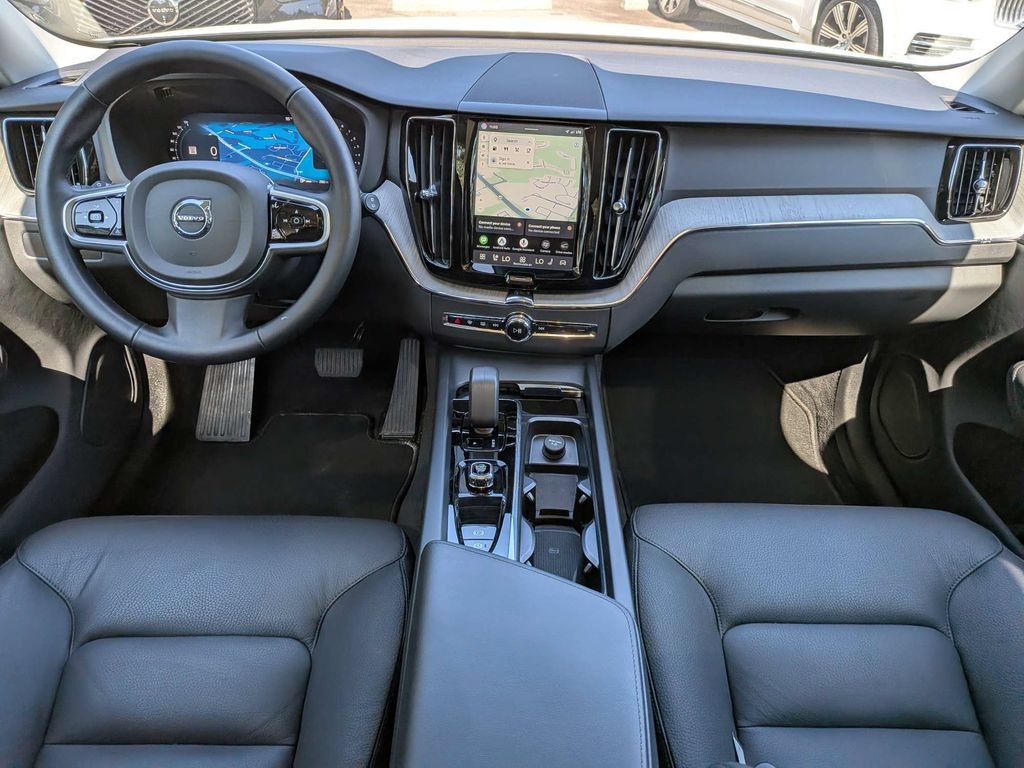 Certified 2025 Volvo XC60 B5 Plus AWD/4WD image 15