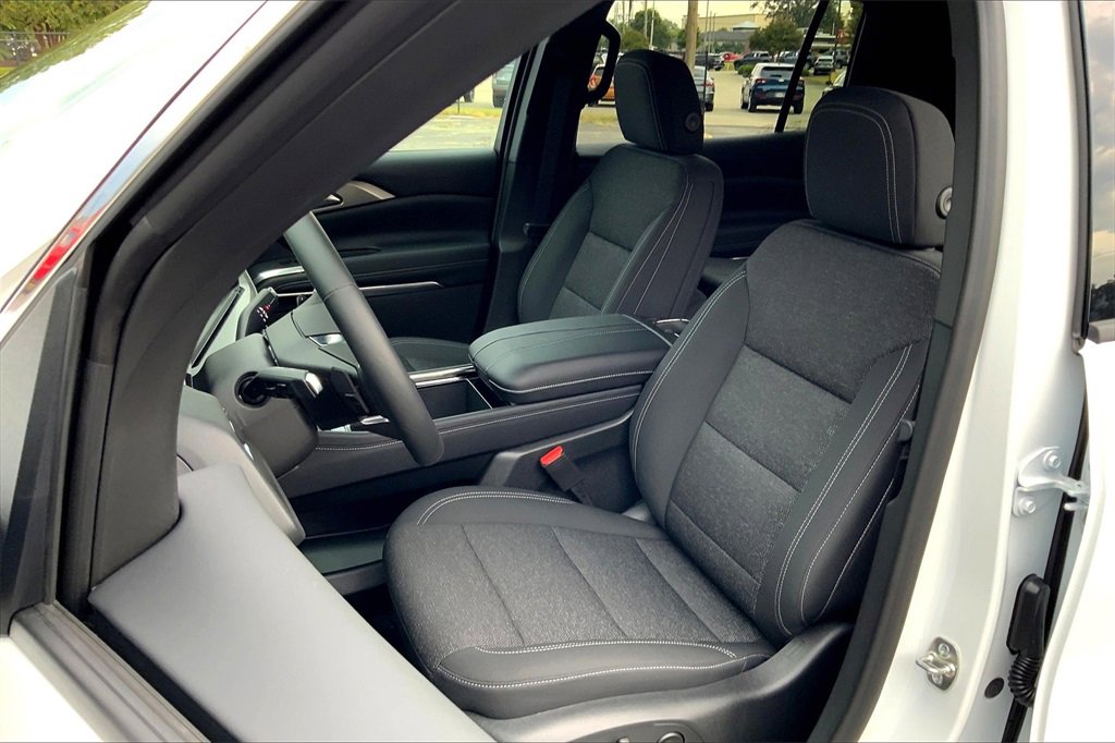 New 2026 Chevrolet Traverse LT w/ Driver Confidence Package image 10