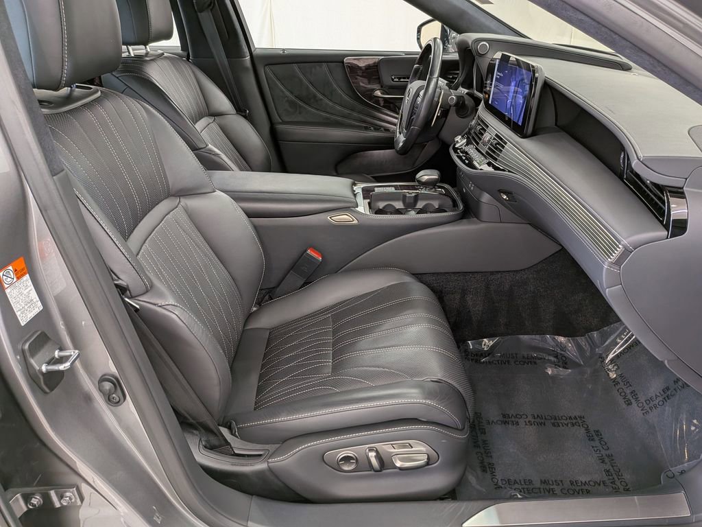 Certified 2023 Lexus LS 500 AWD w/ Luxury Package image 34