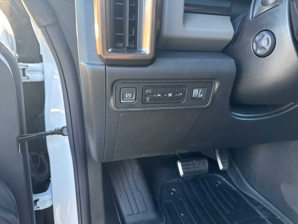 New 2025 GMC Hummer EV 2X w/ LPO, Sport Package image 12