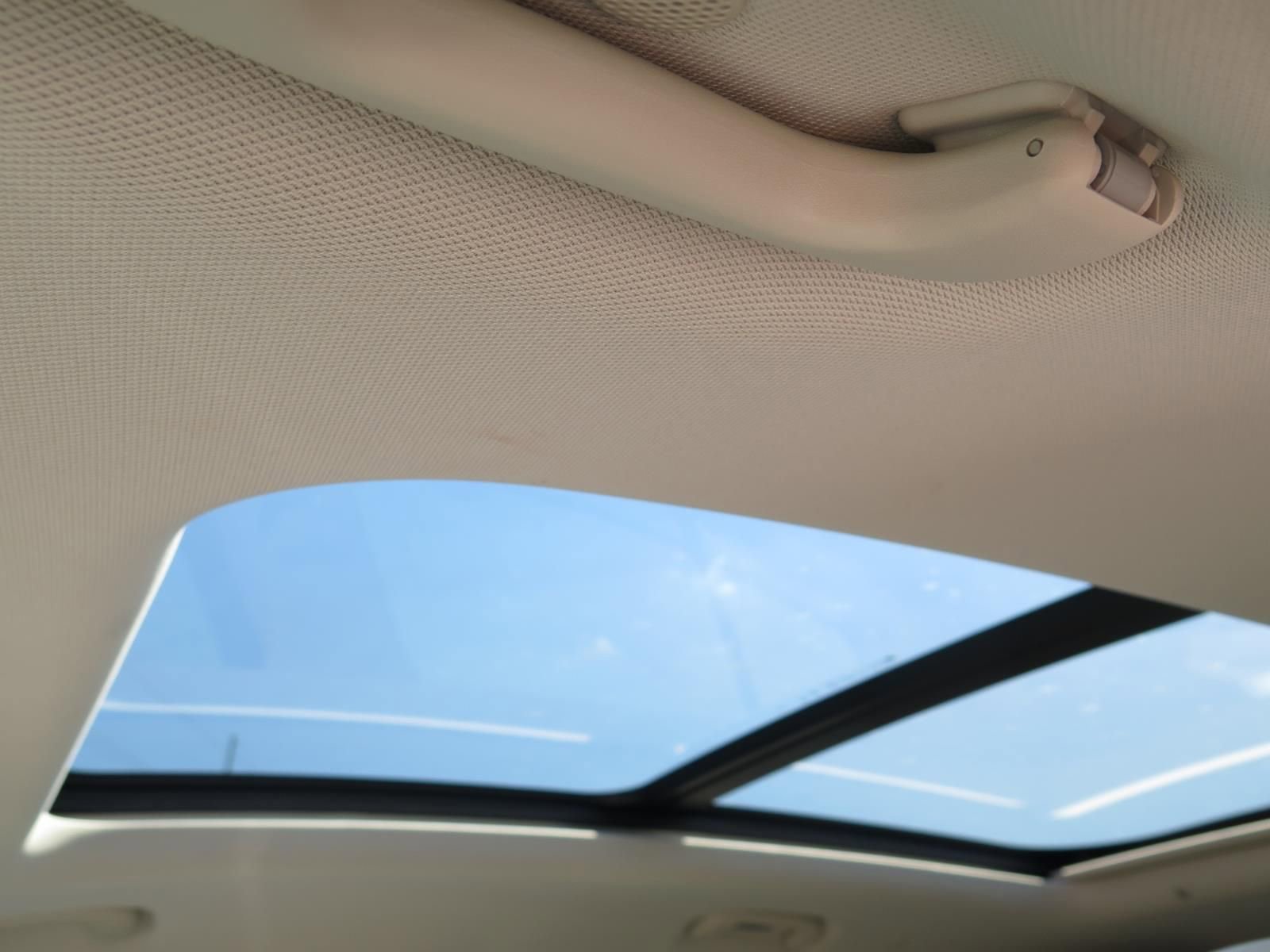 Used 2023 Buick Envision Avenir AWD/4WD image 14