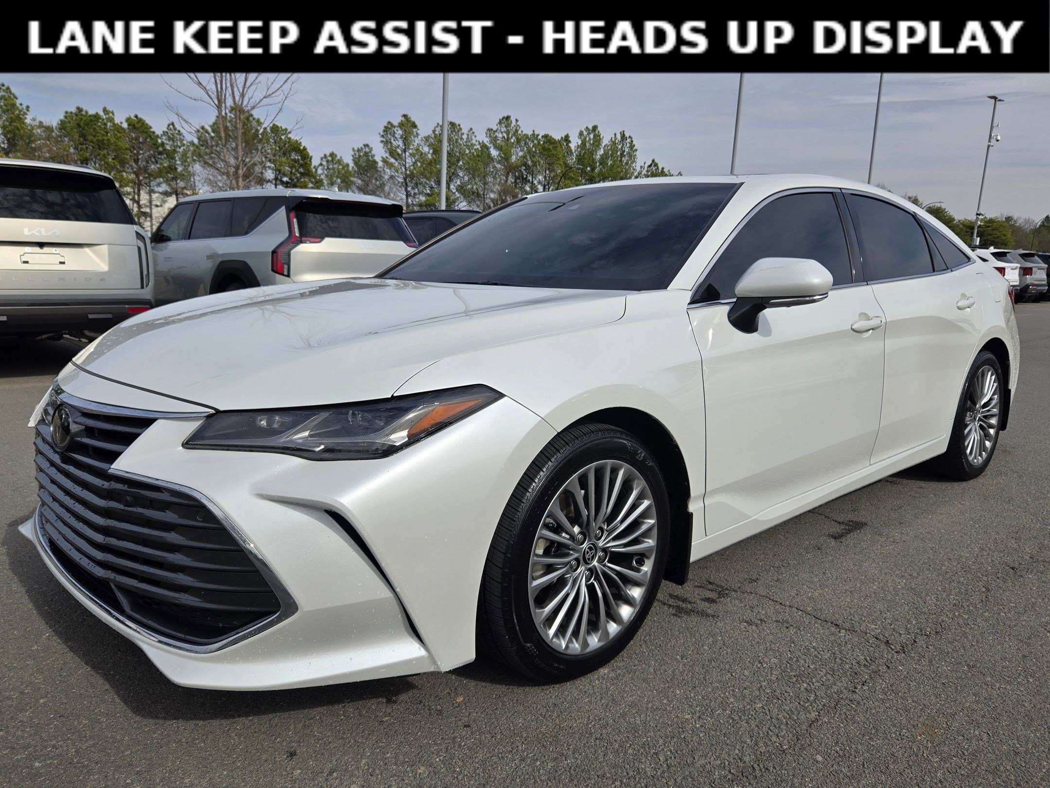 Used 2022 Toyota Avalon Limited w/ Advanced Safety Package image 3