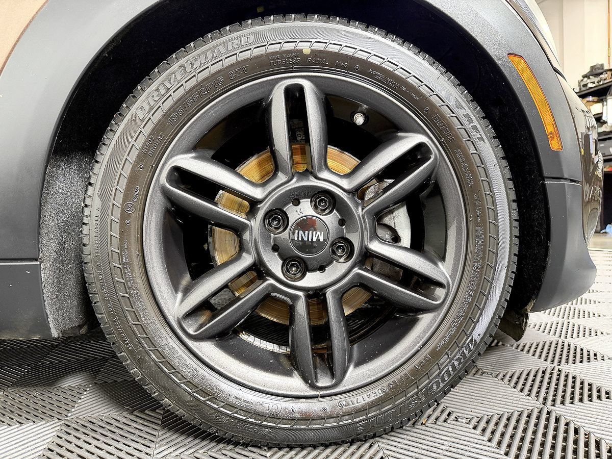 Used 2012 MINI Cooper Convertible FWD image 33
