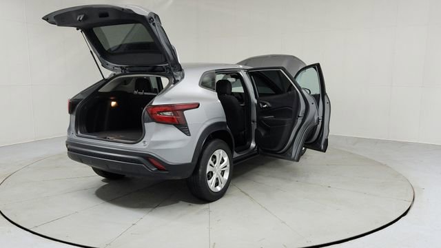 Used 2024 Chevrolet Trax LS image 10