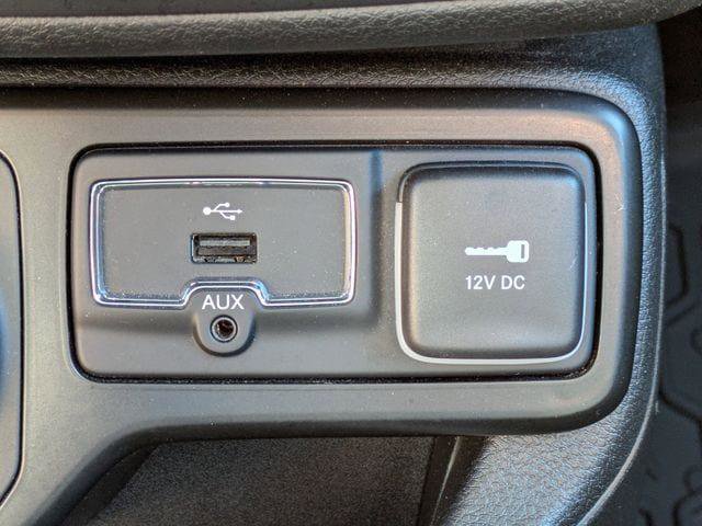 Certified 2023 Jeep Renegade Latitude AWD/4WD image 22