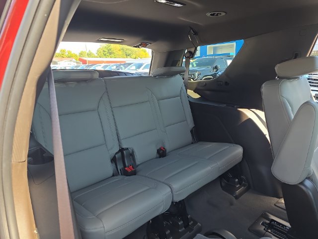 Used 2022 Chevrolet Tahoe LT w/ Luxury Package AWD/4WD image 13