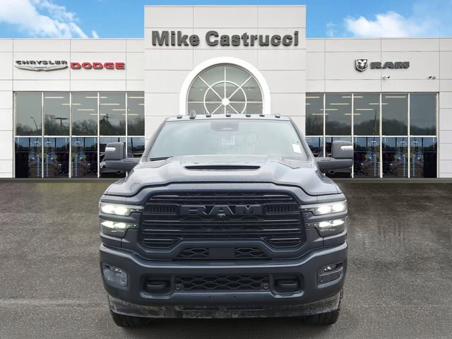New 2026 RAM 1500 4x4 Crew Cab image 2