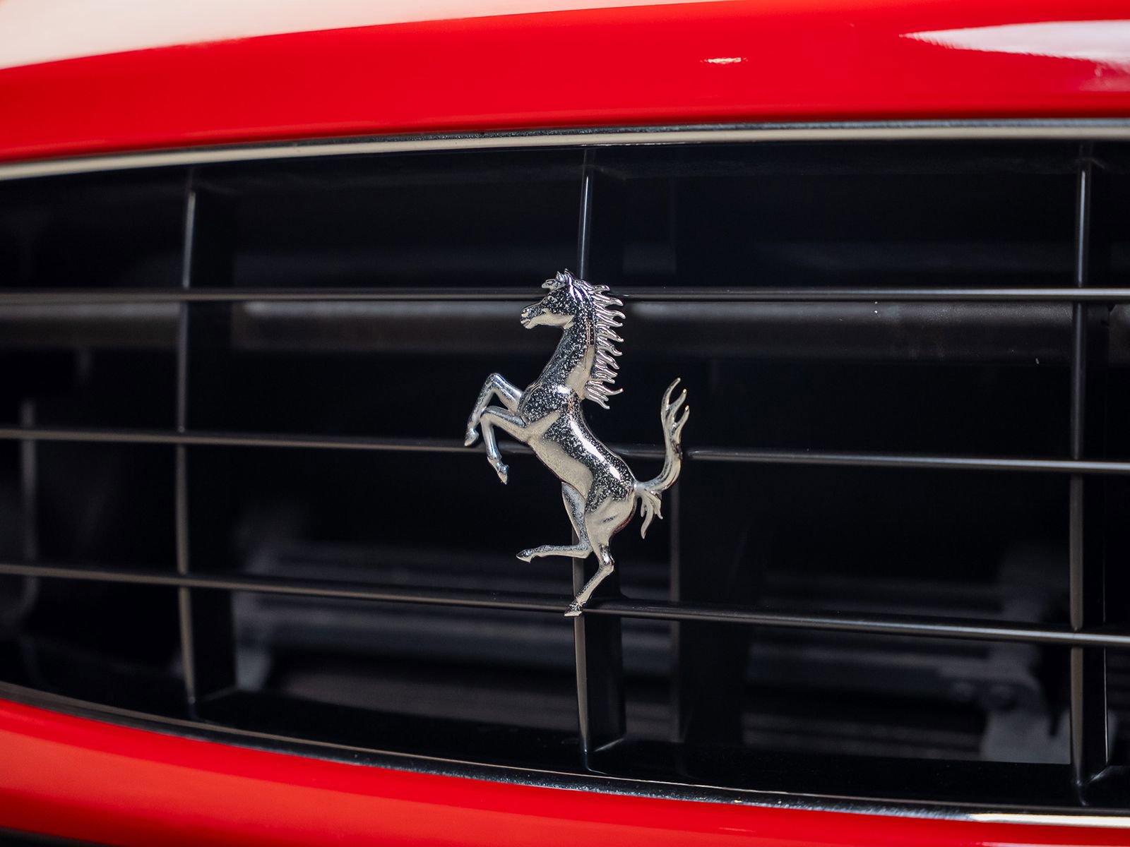 Used 2013 Ferrari California RWD image 13