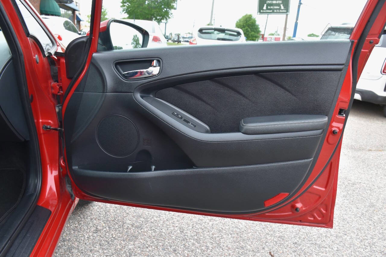 Used 2017 Kia Forte S FWD image 18