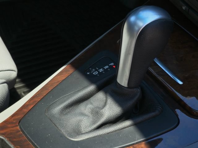 Used 2006 BMW 325i Sedan RWD image 38