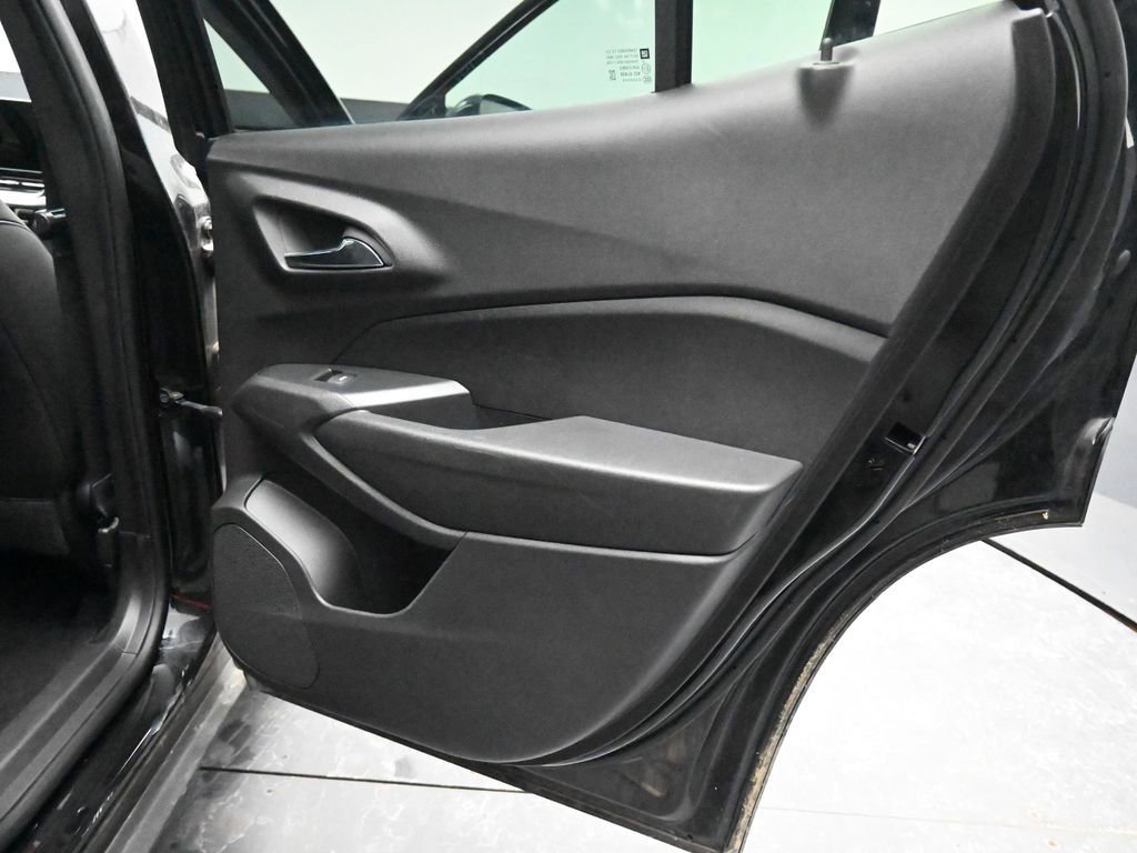 Used 2025 Chevrolet Trax LT image 20