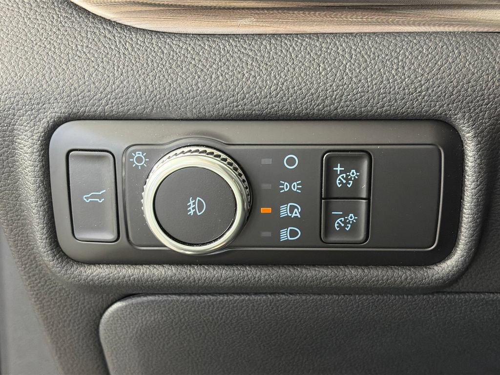 Used 2023 Ford Explorer Limited w/ Limited Technology Package AWD/4WD image 24