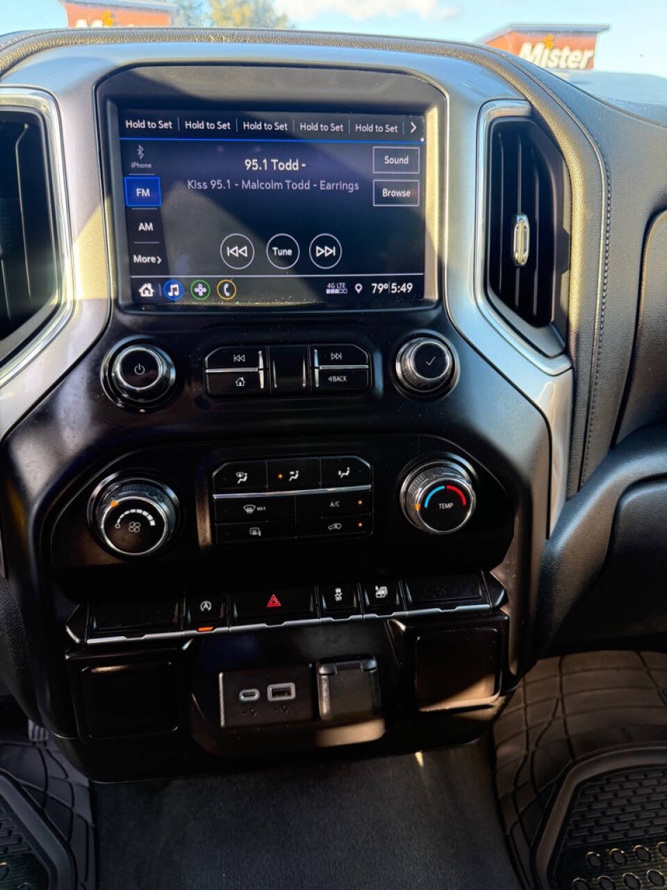 Used 2019 Chevrolet Silverado 1500 LT AWD/4WD image 19