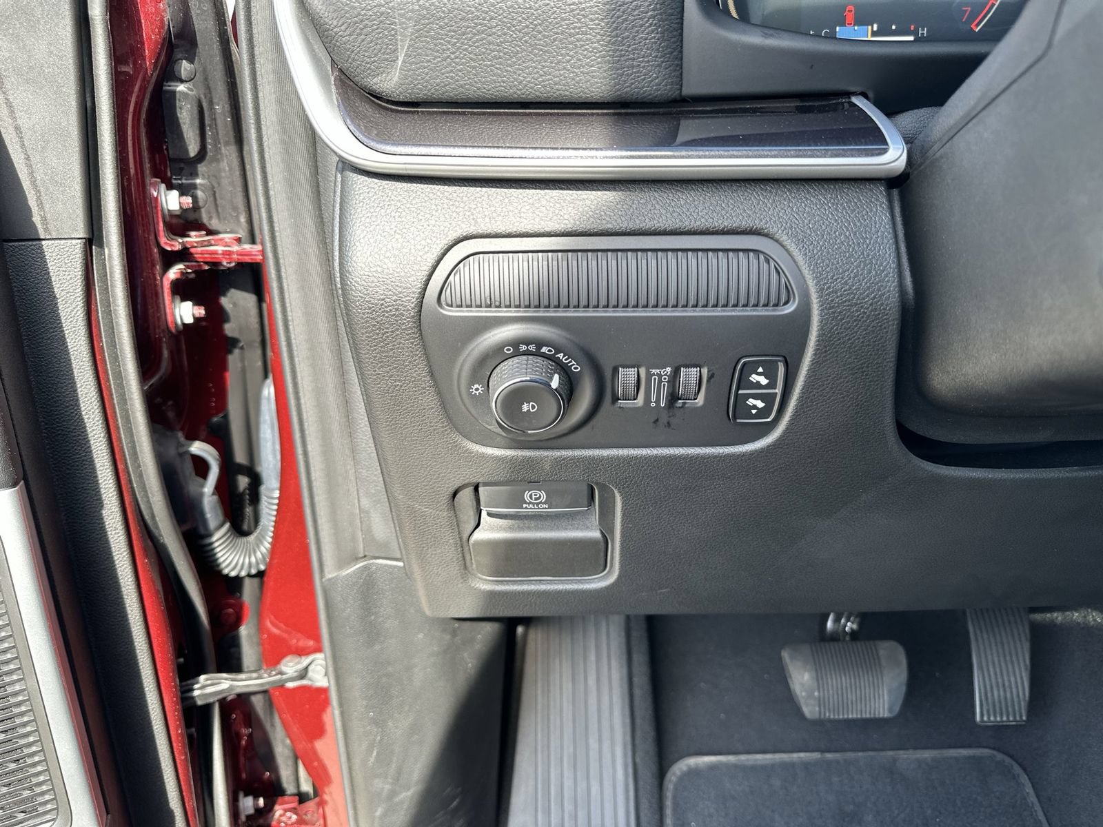 Used 2024 Jeep Wagoneer 4WD w/ Premium Group I image 18