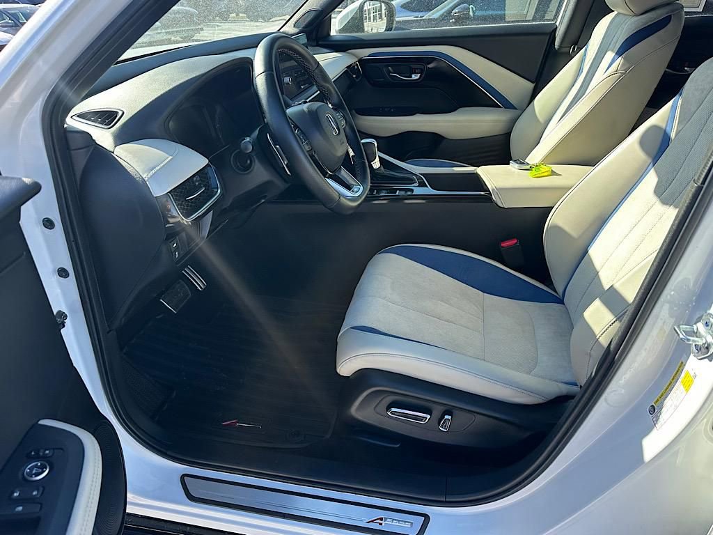 Certified 2025 Acura ADX A-Spec image 19