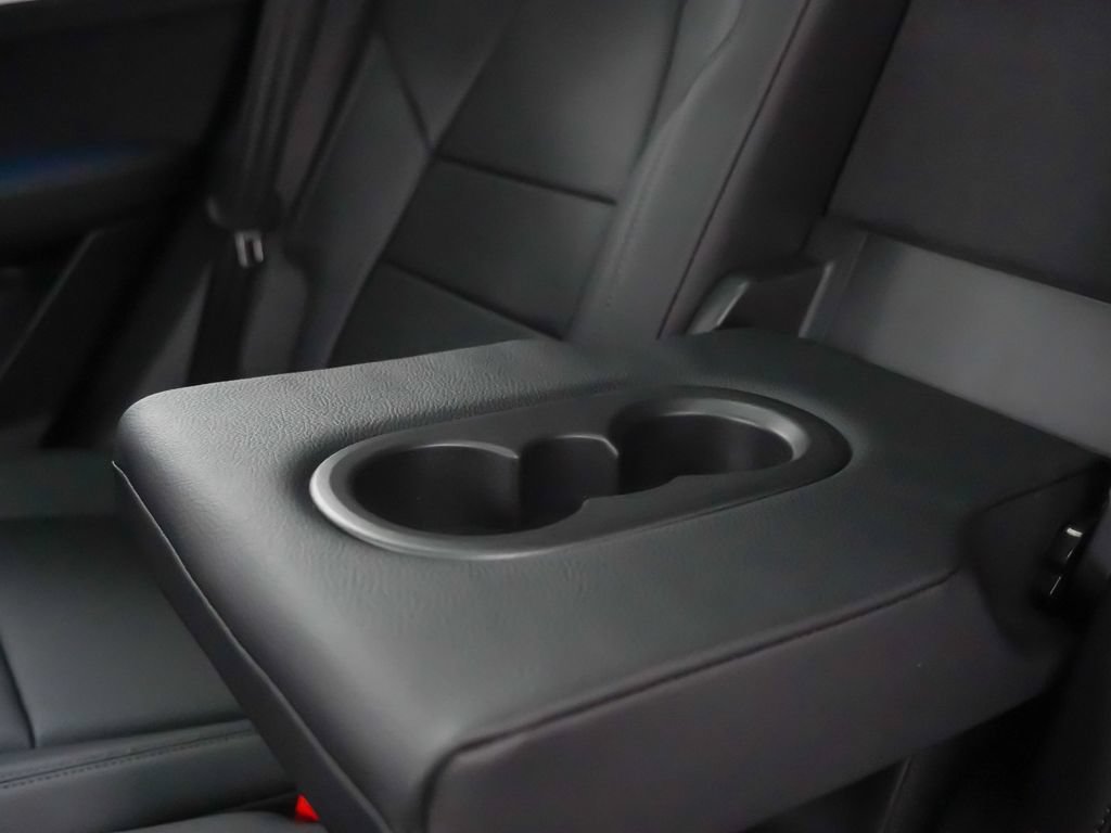 Certified 2026 Porsche Cayenne AWD/4WD image 19