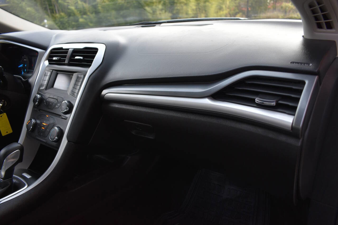 Used 2016 Ford Fusion S image 19