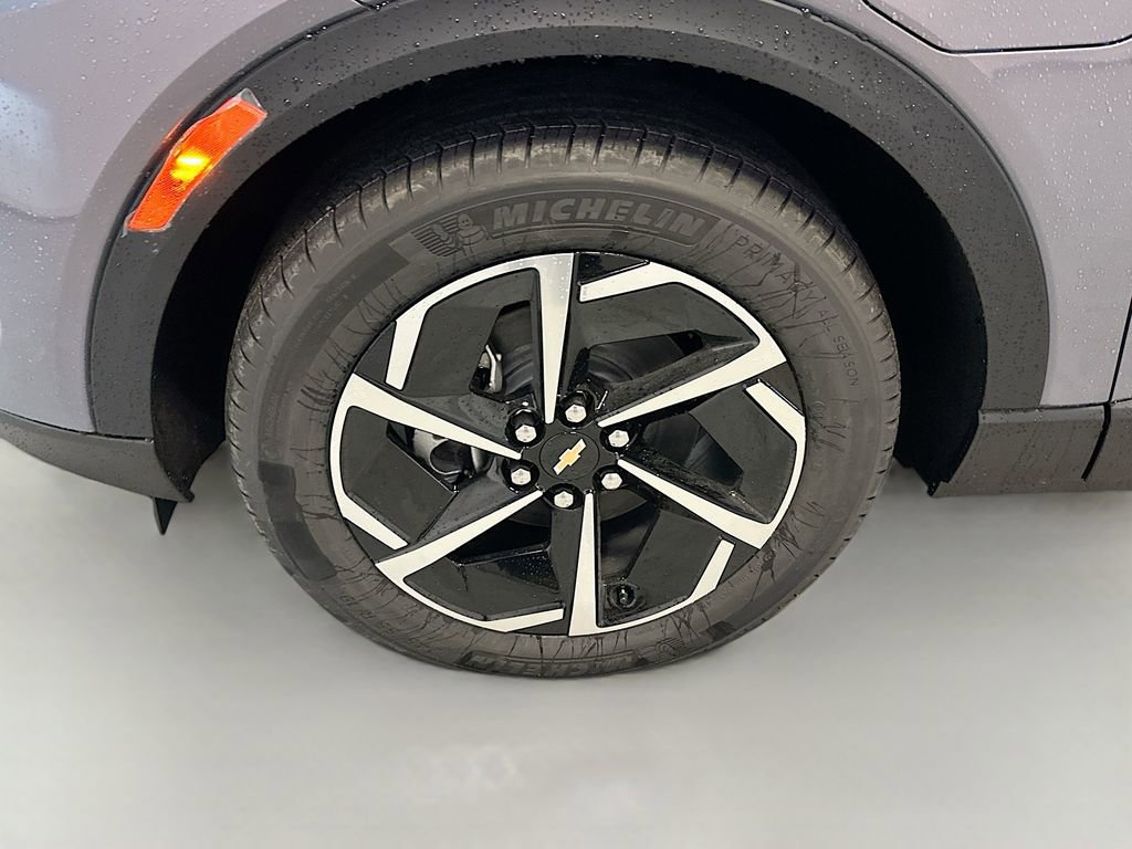 New 2026 Chevrolet Equinox EV LT image 33