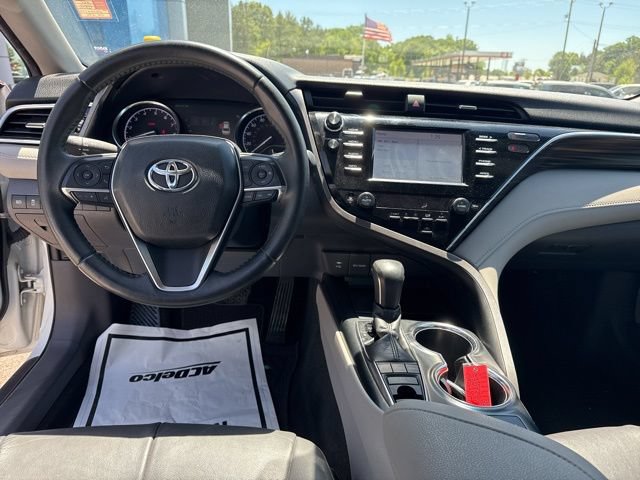 Used 2018 Toyota Camry XLE FWD image 23