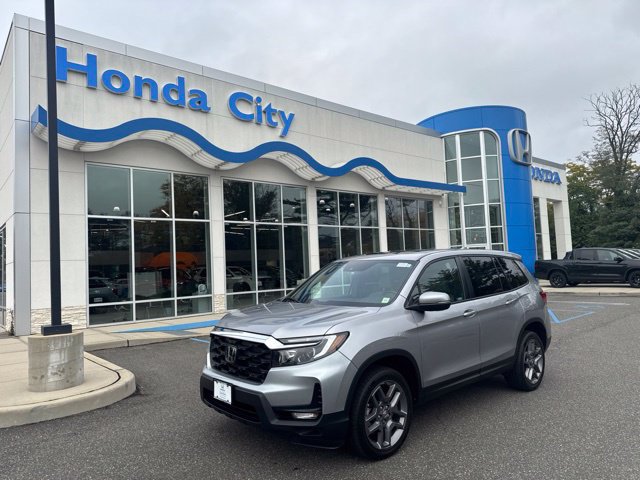 Used 2023 Honda Passport EX-L image 2