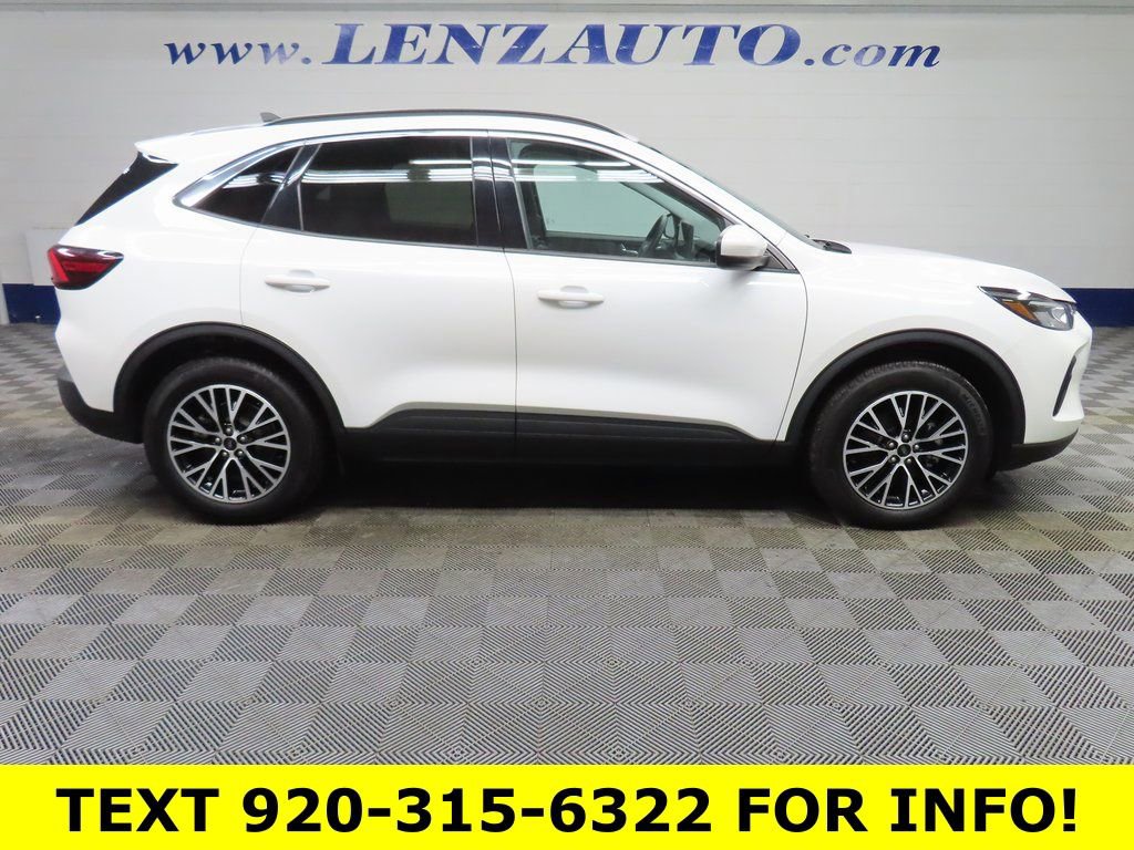Used 2023 Ford Escape SE video 2