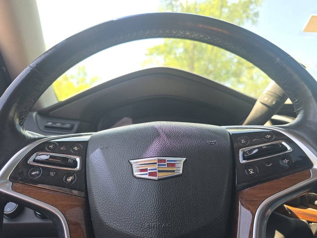 Used 2016 Cadillac Escalade Luxury AWD/4WD image 28